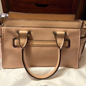 Coach Swagger 27 Shoulder Bag